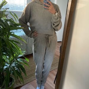 Alo ribbed sweat set!!